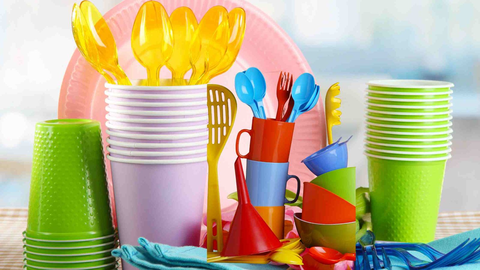 List of 20 Plastic Kitchenware Items That Your Kitchen Must Have